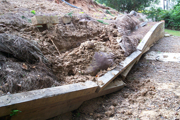 failed-sleeper-retaining-wall